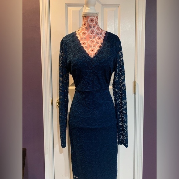 Vero Mods Lace Dress - Picture 2 of 5